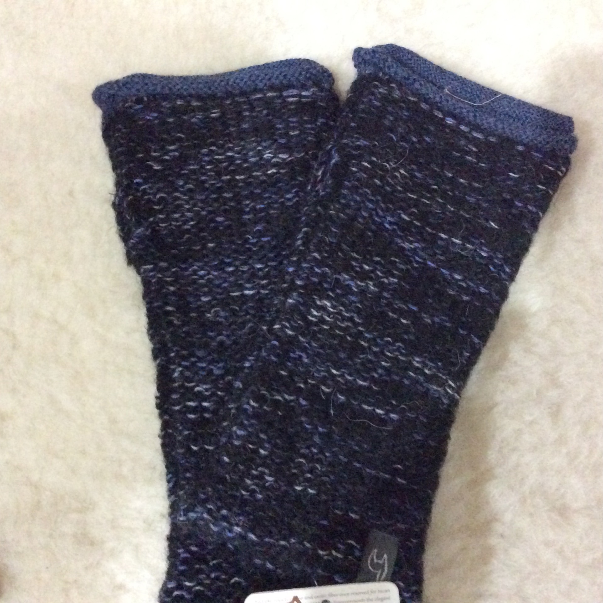 alpaca fingerless gloves black