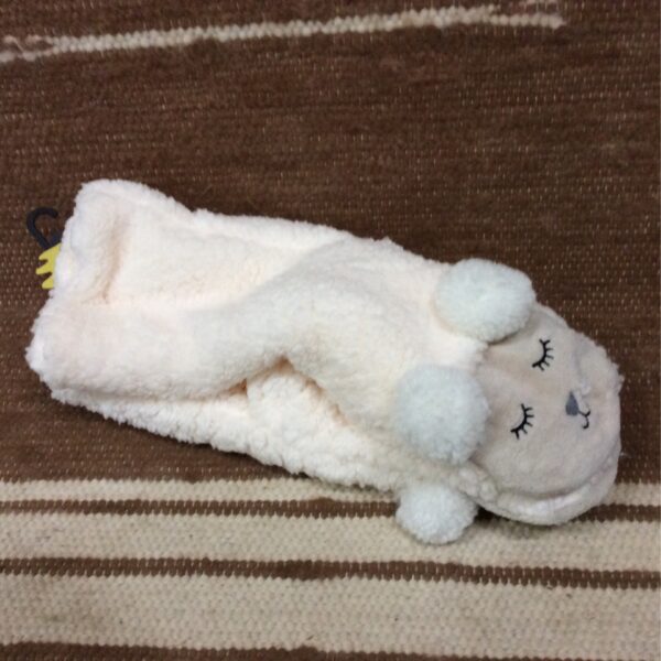 Fluffy white alpaca face slippers