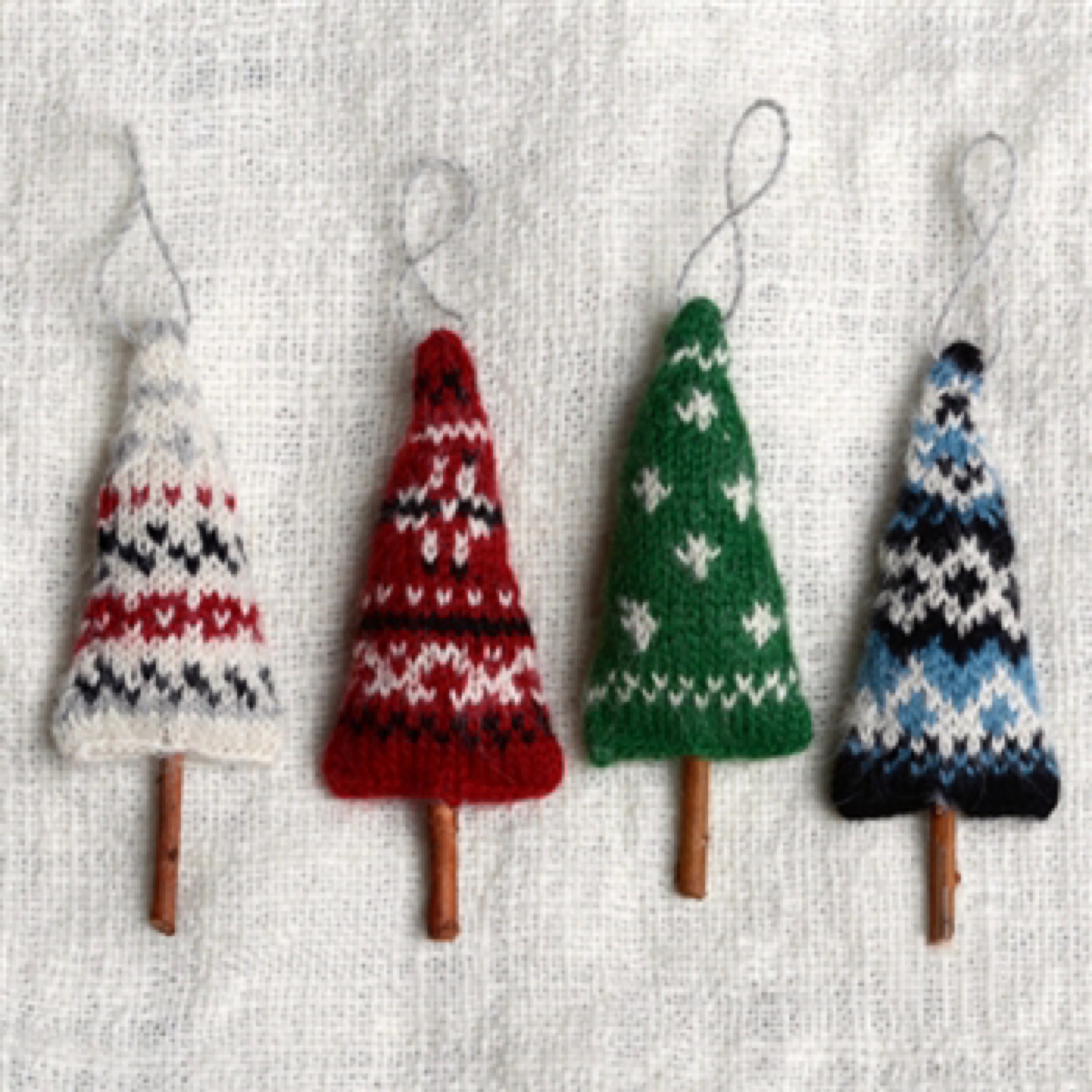 aplaca nordic tree ornament