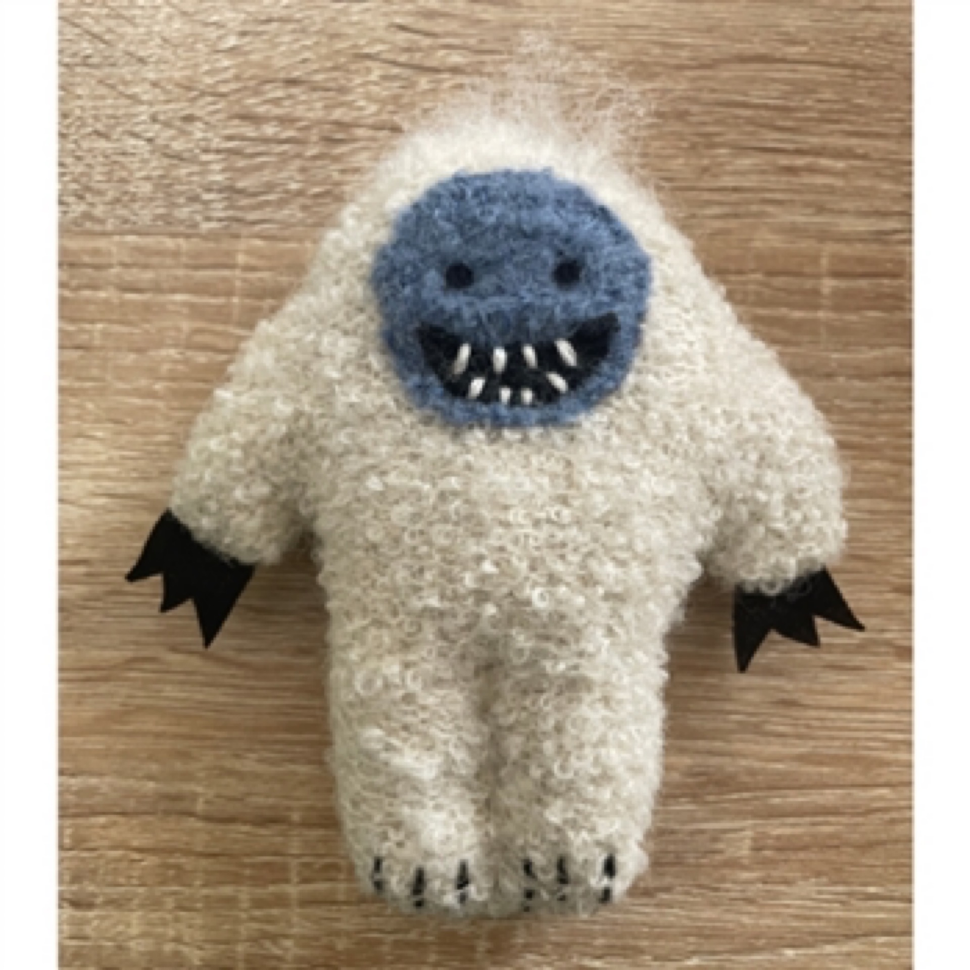 alpaca yeti ornament white