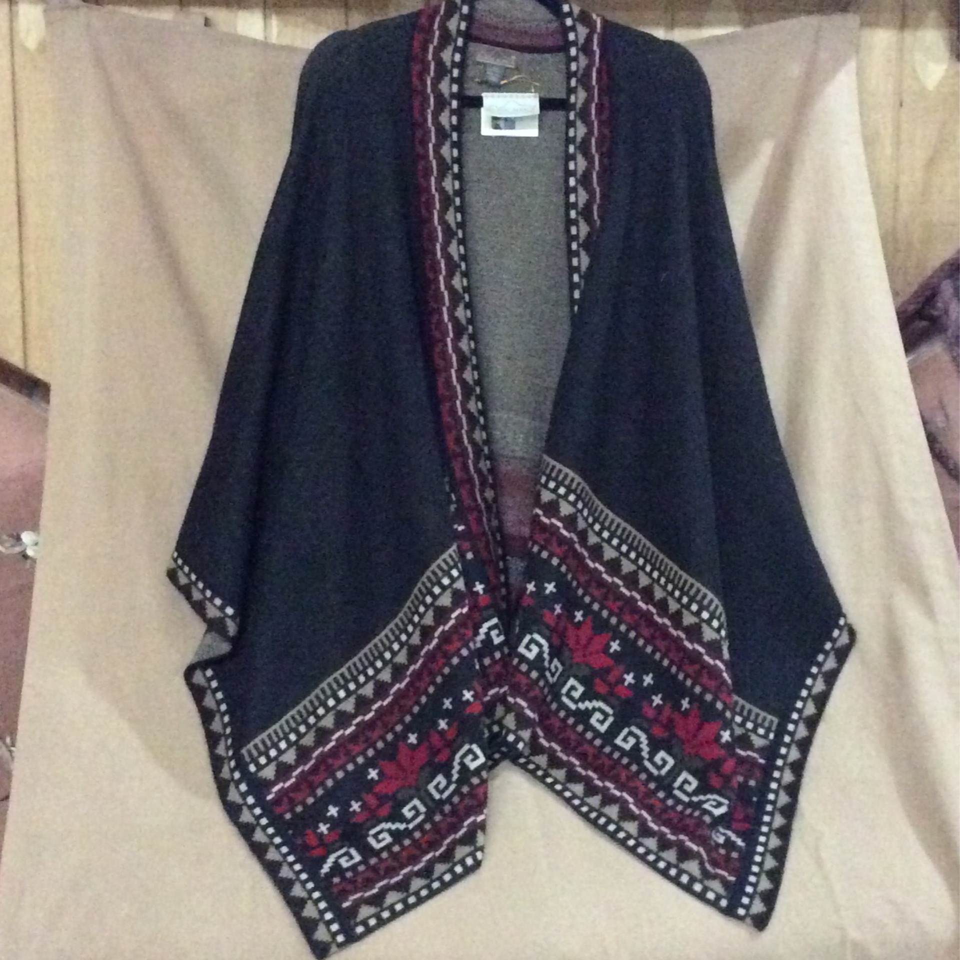 alpaca Ruana black mosaic red